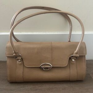 Elegant Tan Leather Handbag